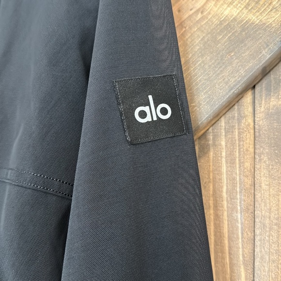 Alo Sheer Mesh Bliss Jacket - Picture 7 of 10